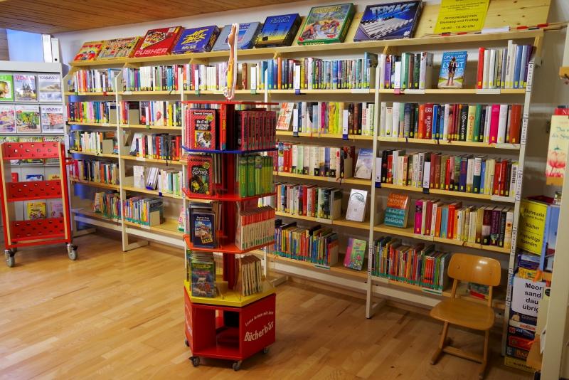Gemeindebücherei & Spielothek Reuthe - Bücherregale